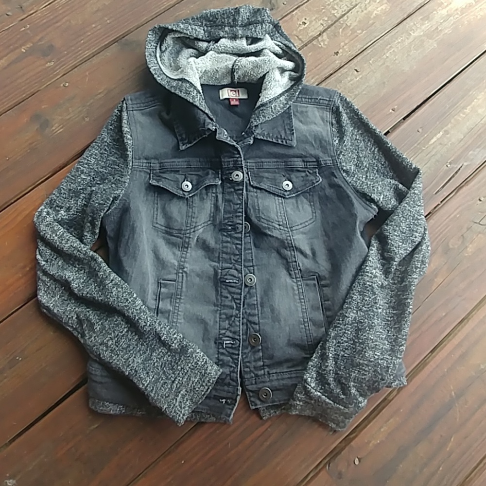 🌟LEI jean jacket with sweatshirt sleeves&hood